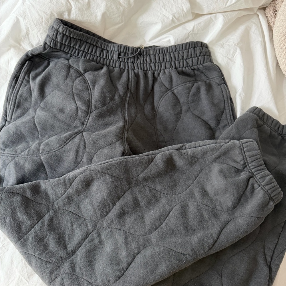 Abercrombie Quilted Charcoal Gray Jogger Bottoms
